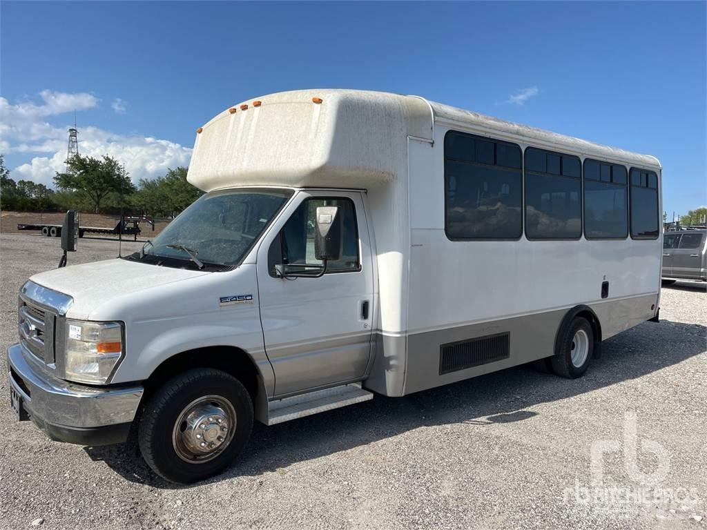 Ford E450 Medkrajevni avtobusi