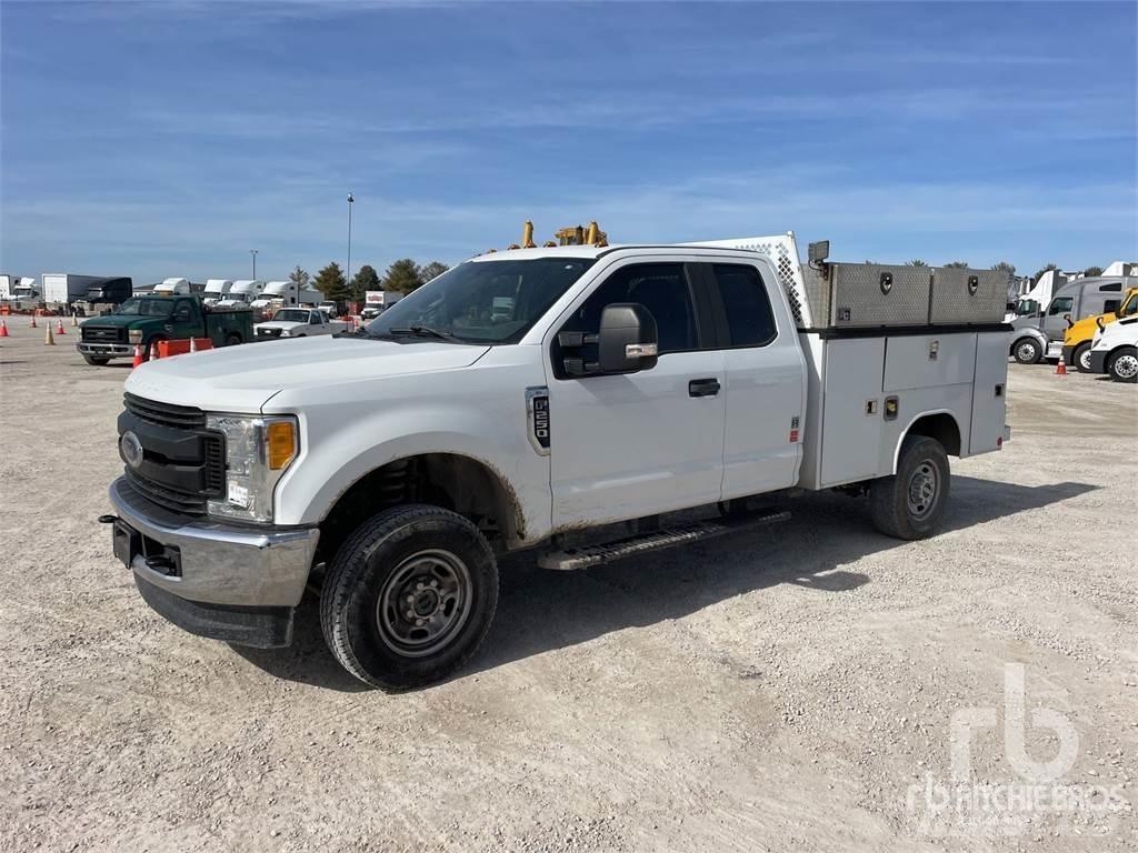 Ford F-250 Komunalna vozila