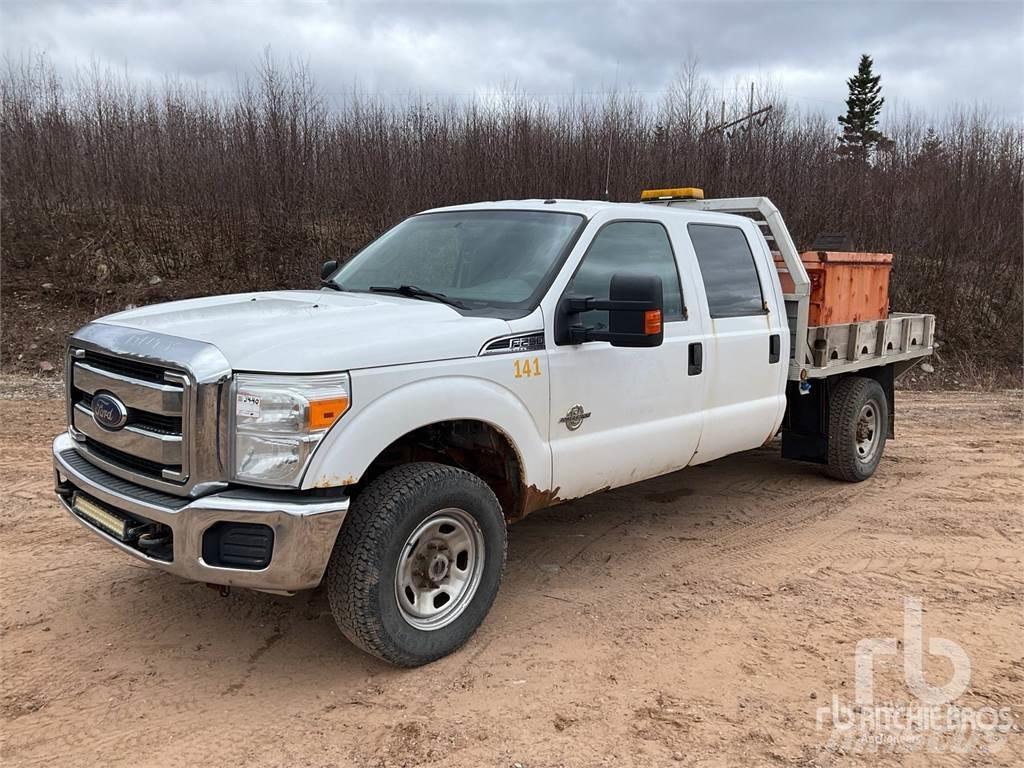 Ford F-250 Tovornjaki s kesonom/platojem
