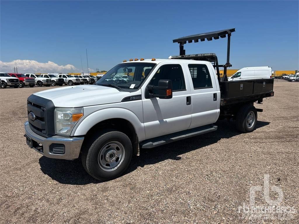 Ford F-350 Tovornjaki s kesonom/platojem