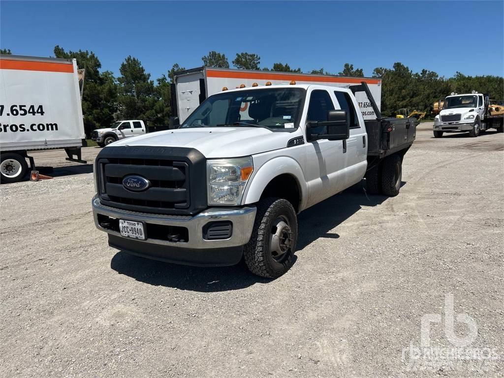 Ford F-350 Tovornjaki s kesonom/platojem