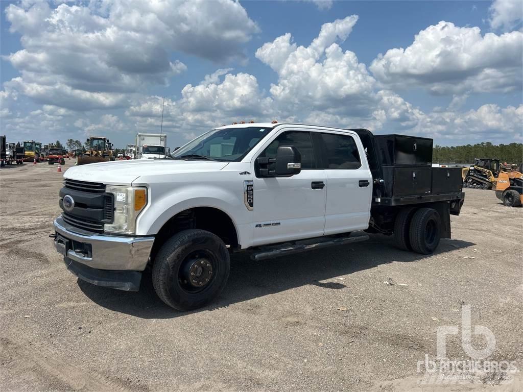 Ford F-350 Tovornjaki s kesonom/platojem