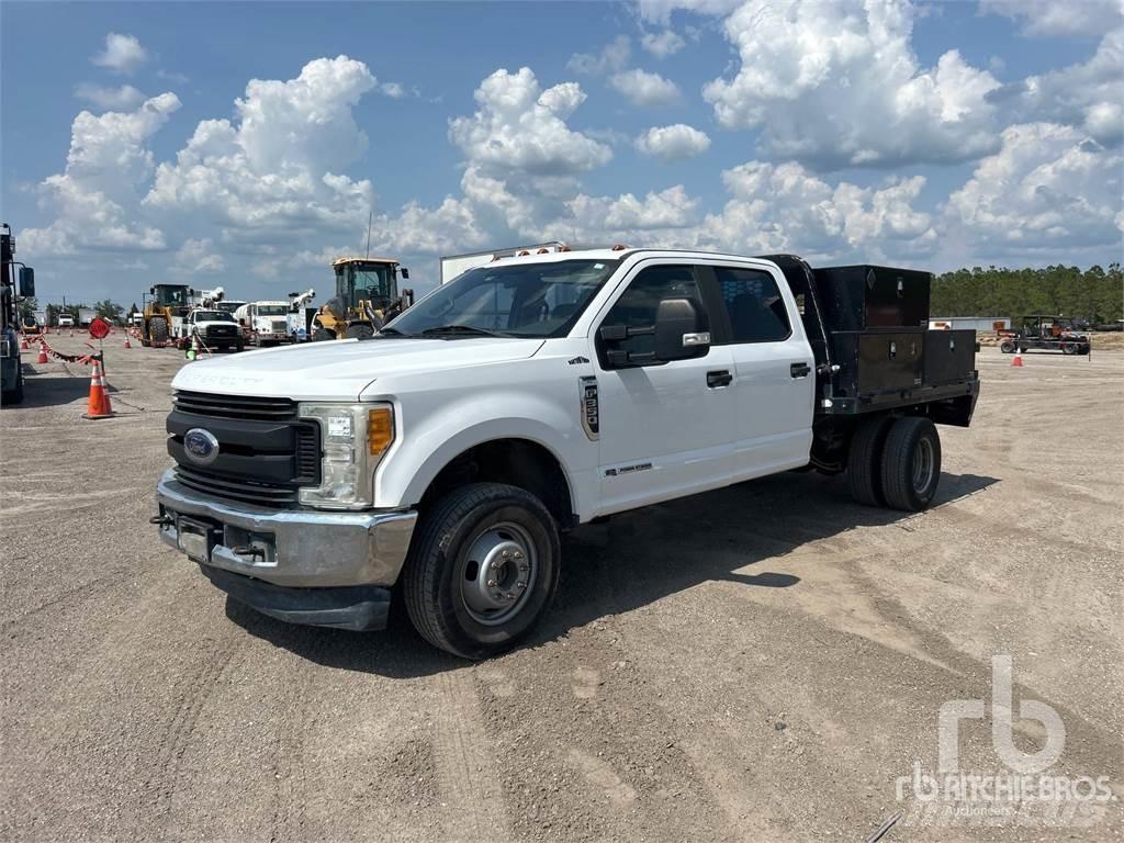 Ford F-350 Tovornjaki s kesonom/platojem