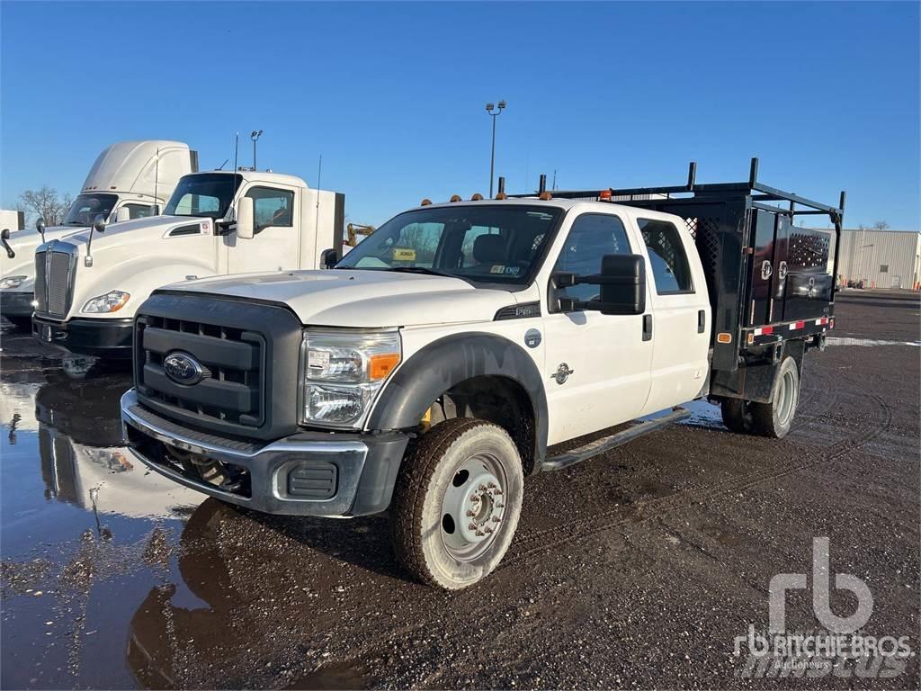Ford F-450 Tovornjaki s kesonom/platojem