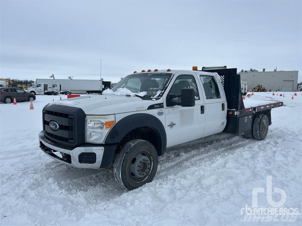 Ford F-450 Tovornjaki s kesonom/platojem
