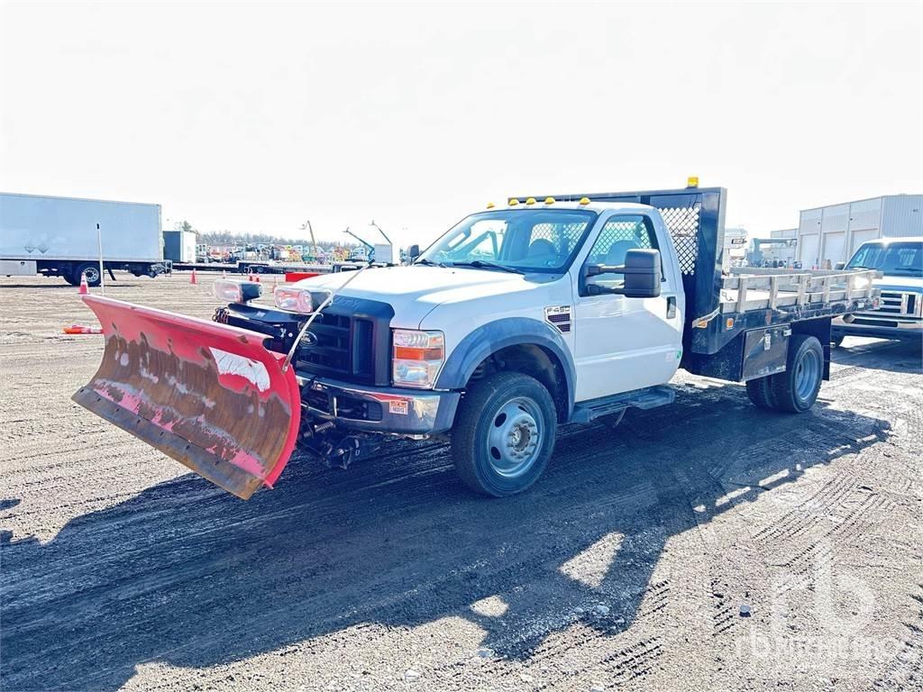 Ford F-450 Tovornjaki s kesonom/platojem