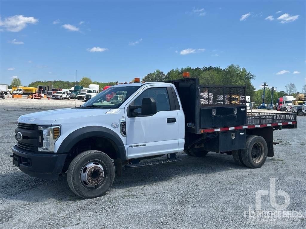 Ford F-450 Tovornjaki s kesonom/platojem