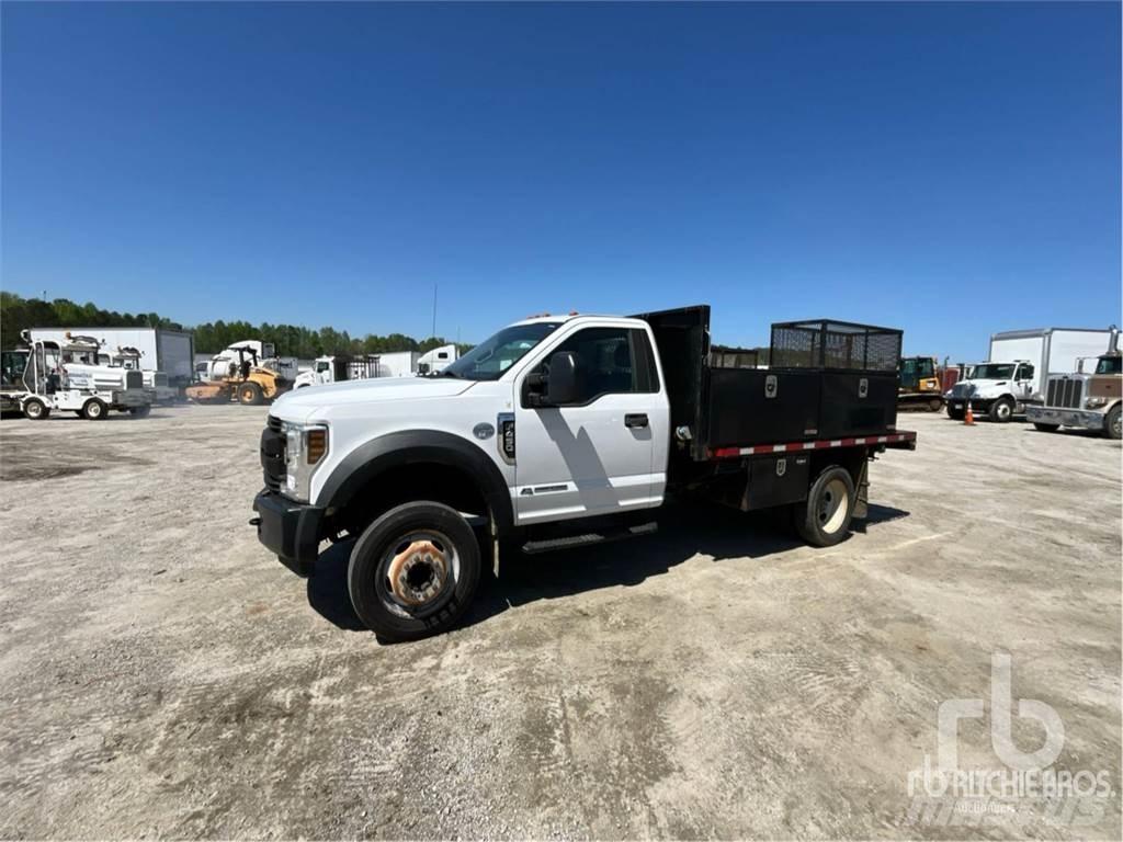 Ford F-450 Tovornjaki s kesonom/platojem