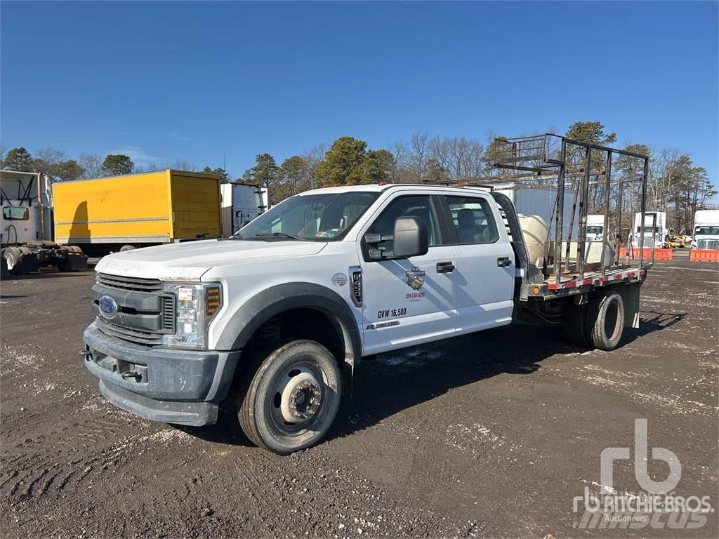 Ford F-450 Tovornjaki s kesonom/platojem
