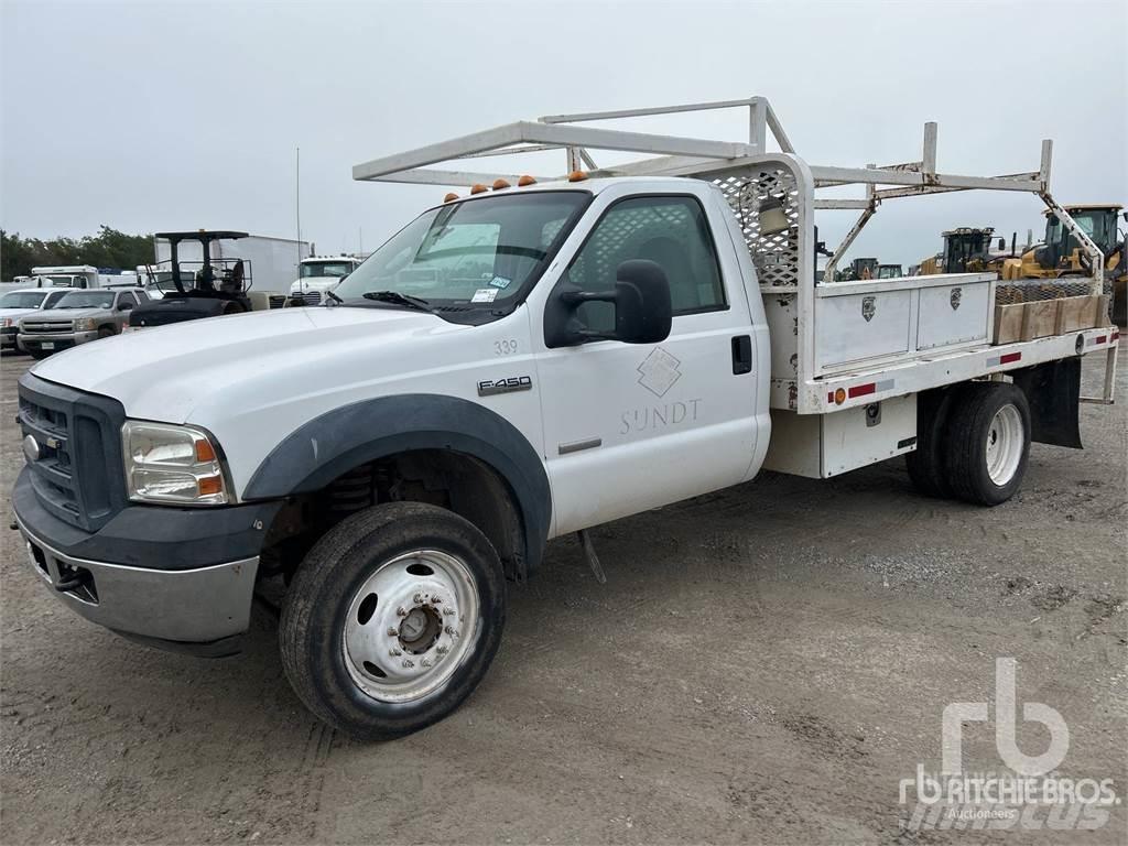 Ford F-450 Tovornjaki s kesonom/platojem