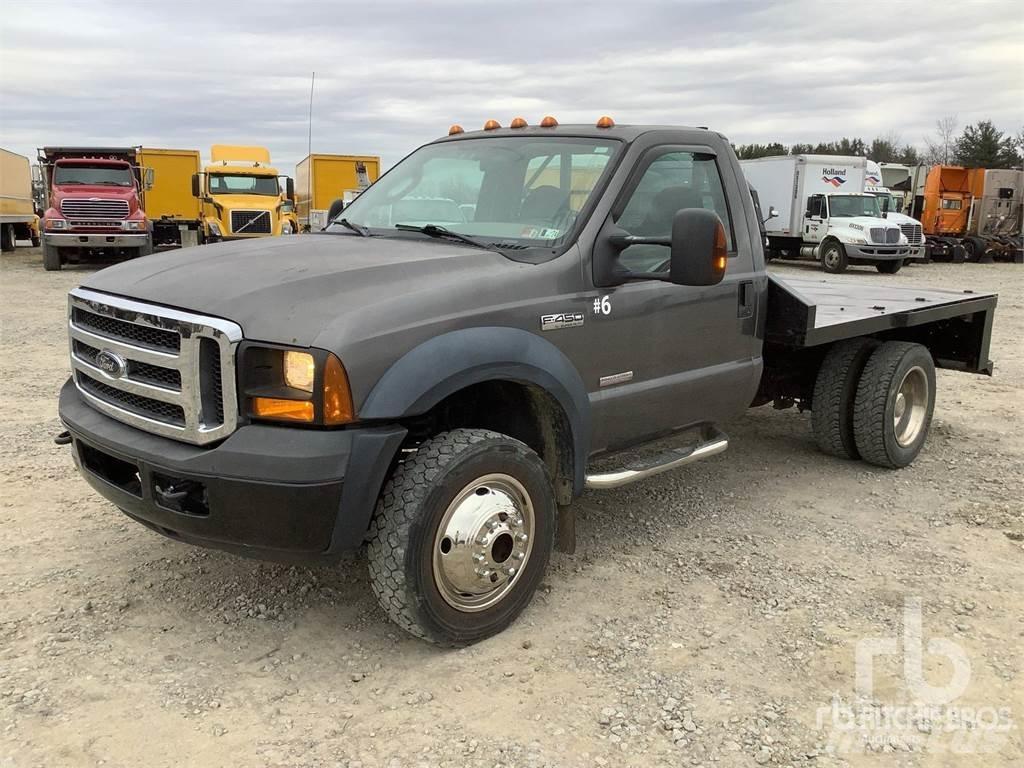 Ford F-450 Tovornjaki s kesonom/platojem