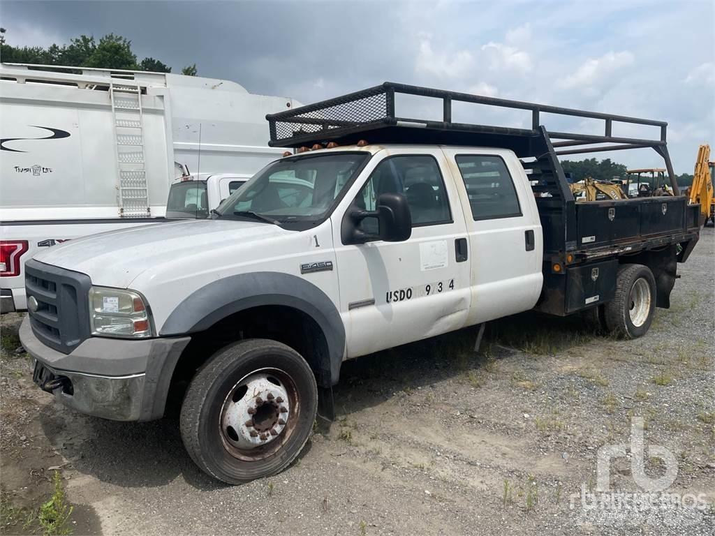 Ford F-450 Tovornjaki s kesonom/platojem