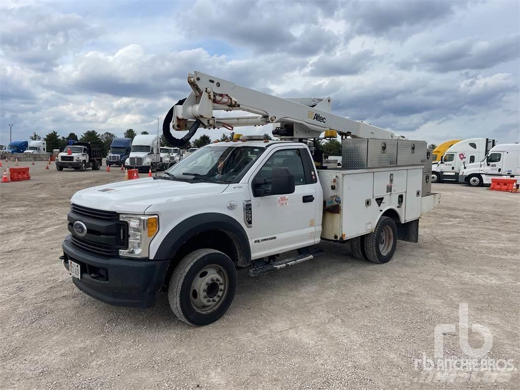 Ford F-550 Vlečne dvižne ploščadi