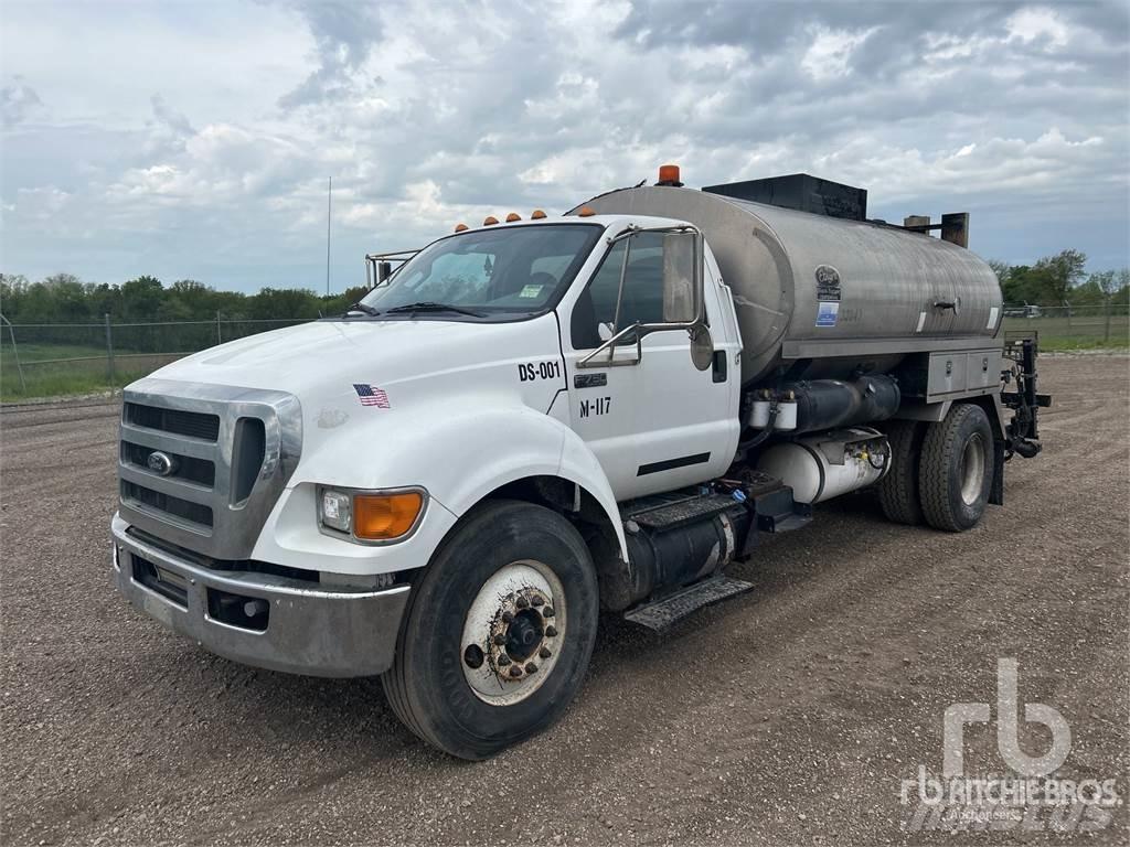 Ford F-750 Škropilnice za bitumen