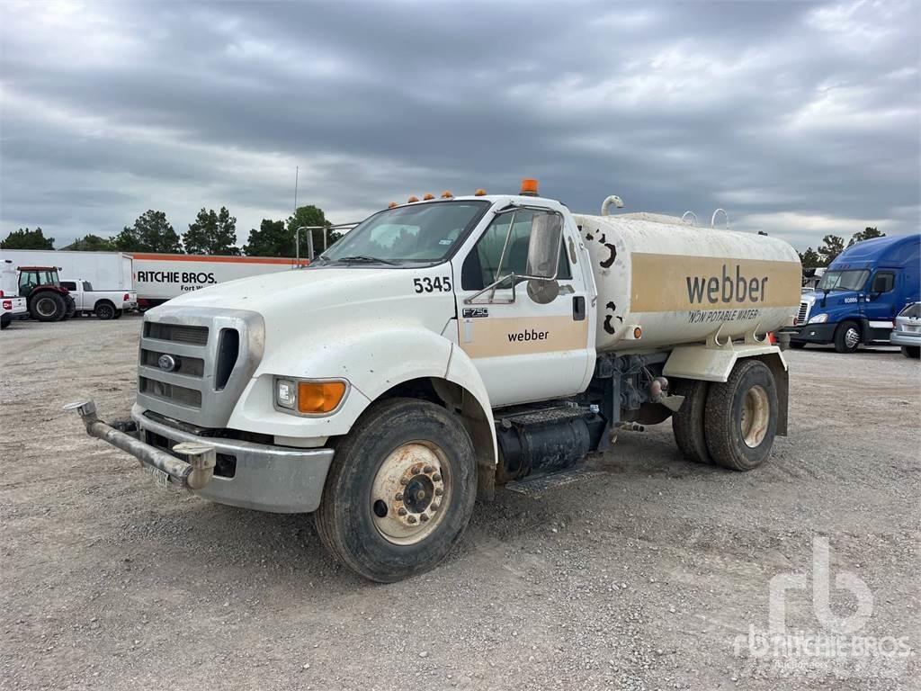Ford F-750 Tovornjaki za vodo