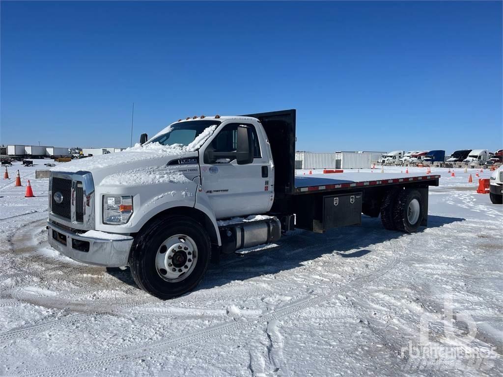 Ford F-750 Tovornjaki s kesonom/platojem