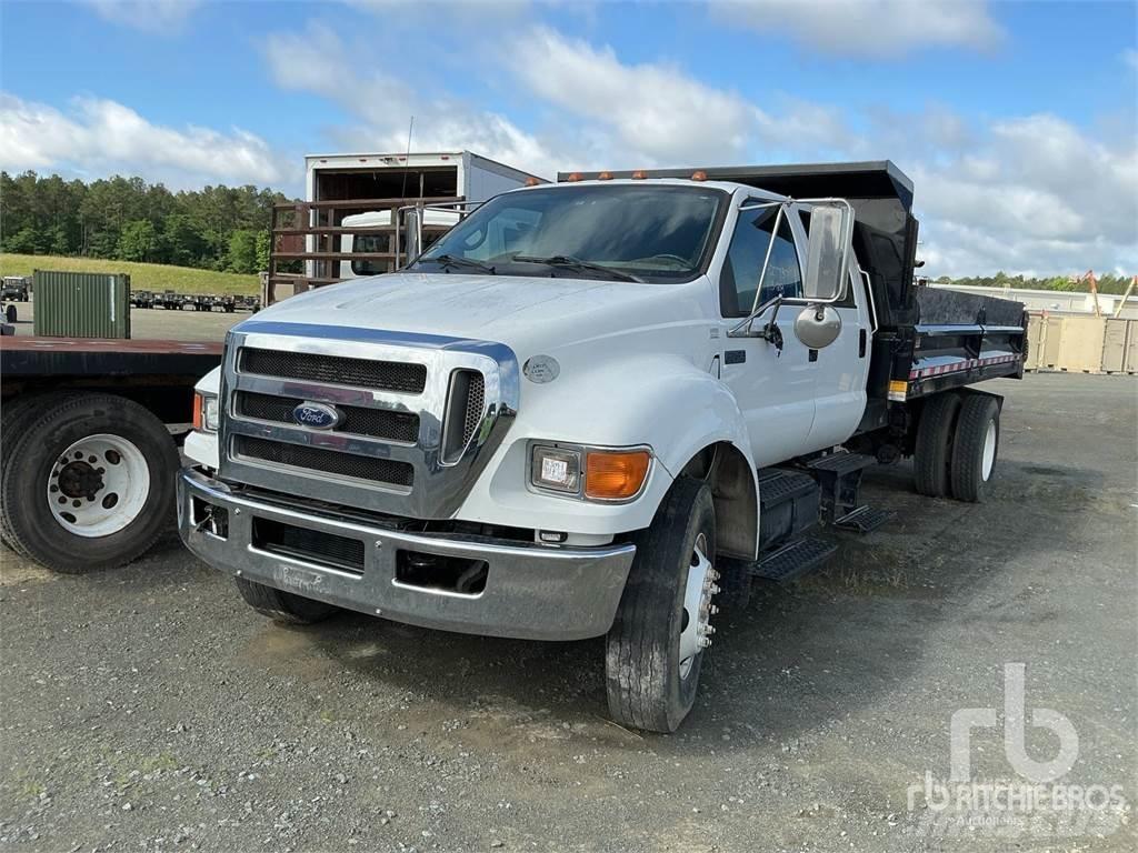 Ford F-750 Tovornjaki s kesonom/platojem