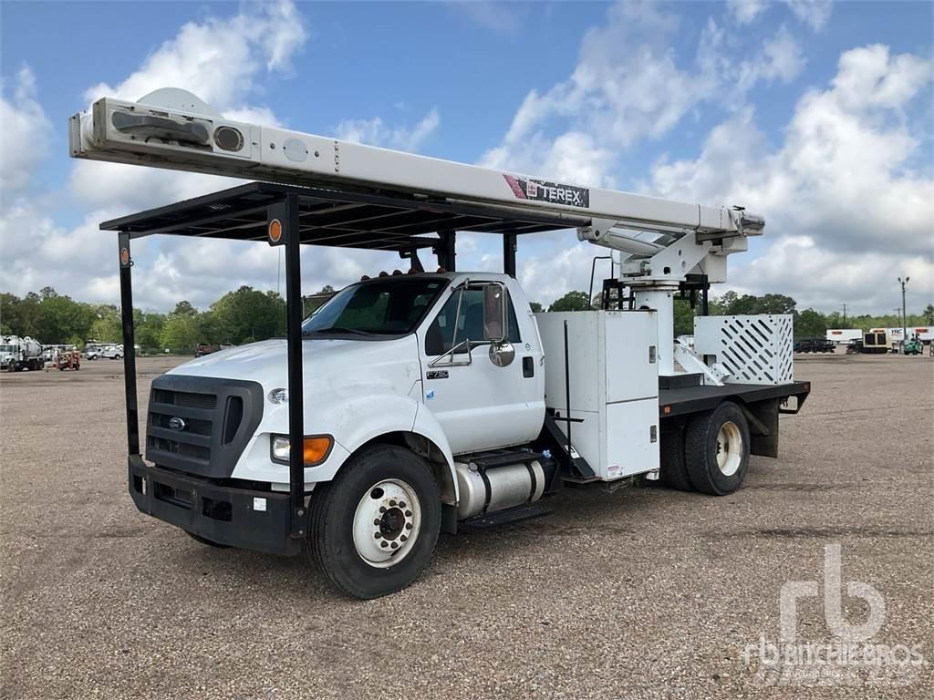 Ford F-750 Vlečne dvižne ploščadi