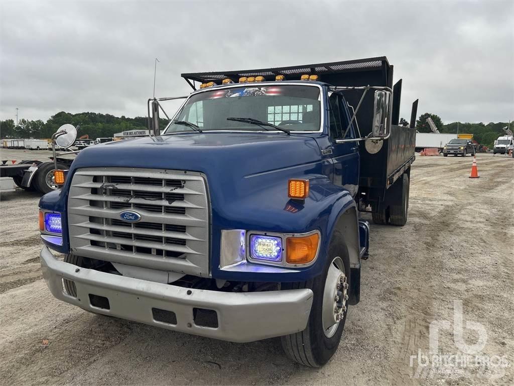 Ford F800 Tovornjaki s kesonom/platojem