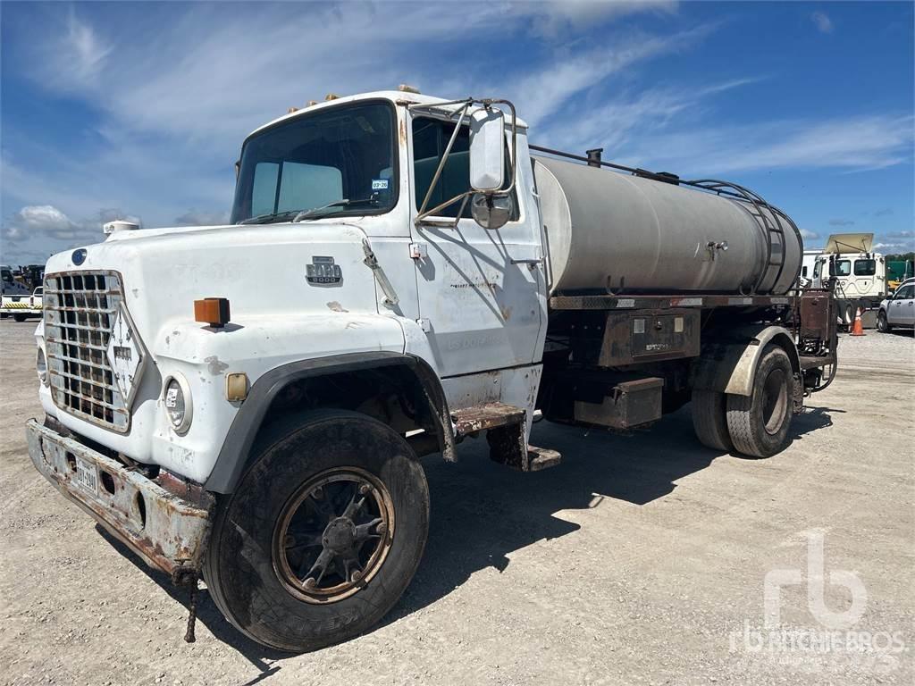 Ford LN8000 Škropilnice za bitumen