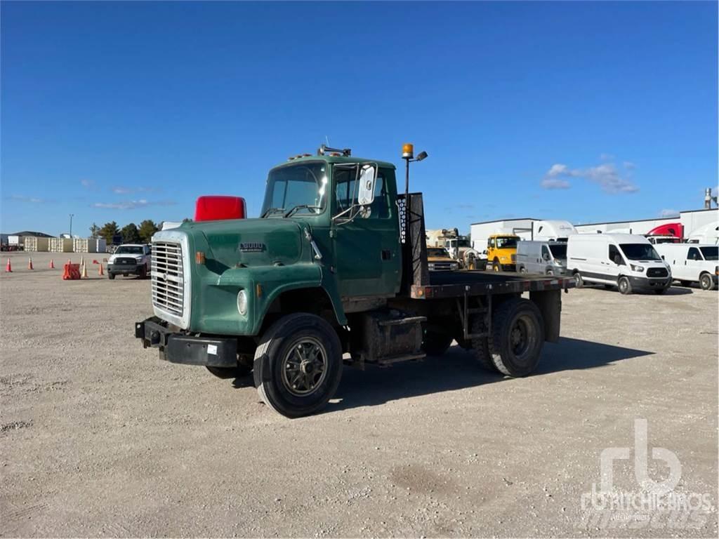 Ford LS800F Tovornjaki s kesonom/platojem