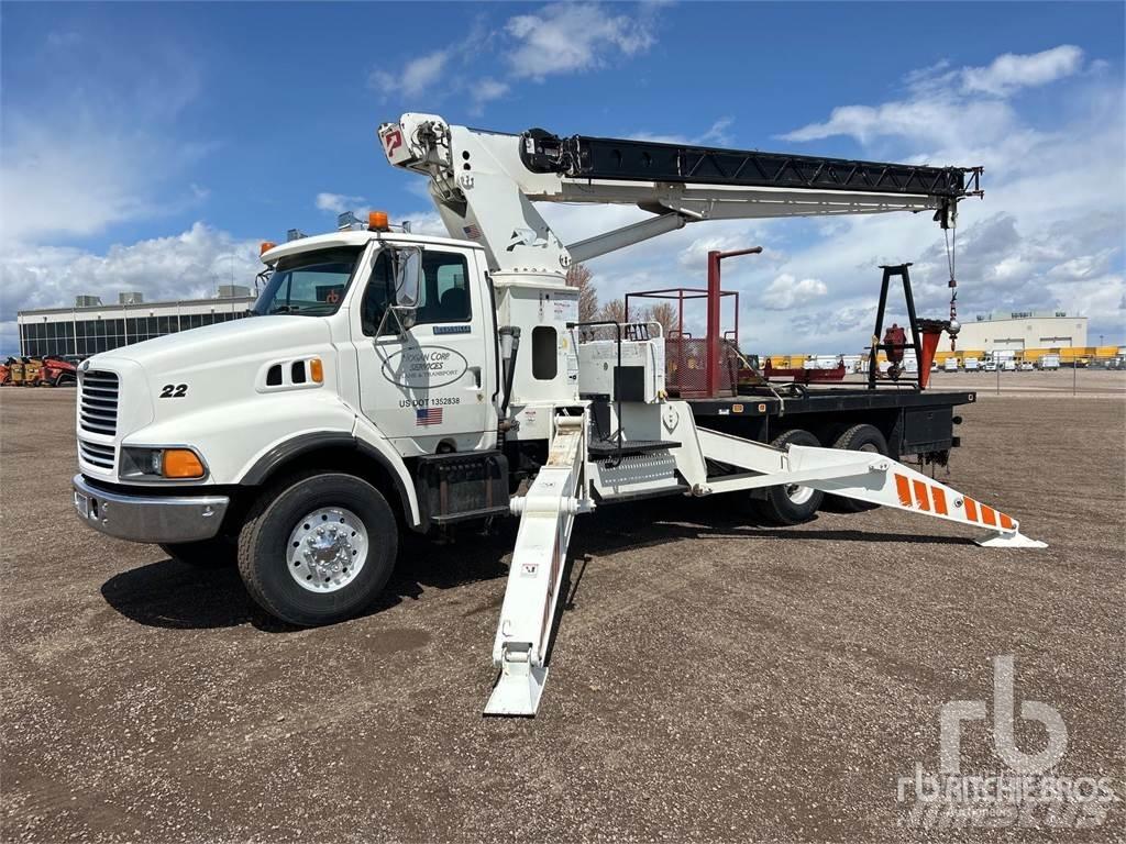 Ford LT9000 Tovornjaki z žerjavom