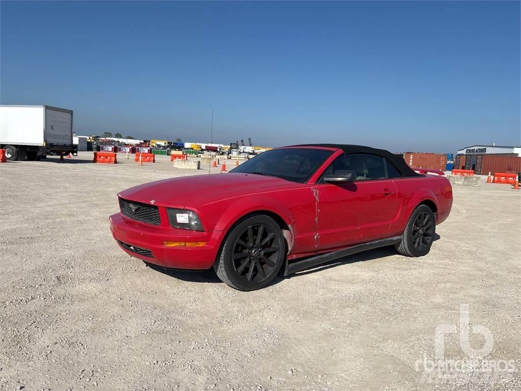 Ford MUSTANG Avtomobili