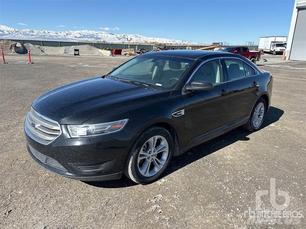 Ford TAURUS Avtomobili
