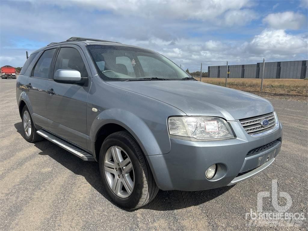 Ford TERRITORY Avtomobili