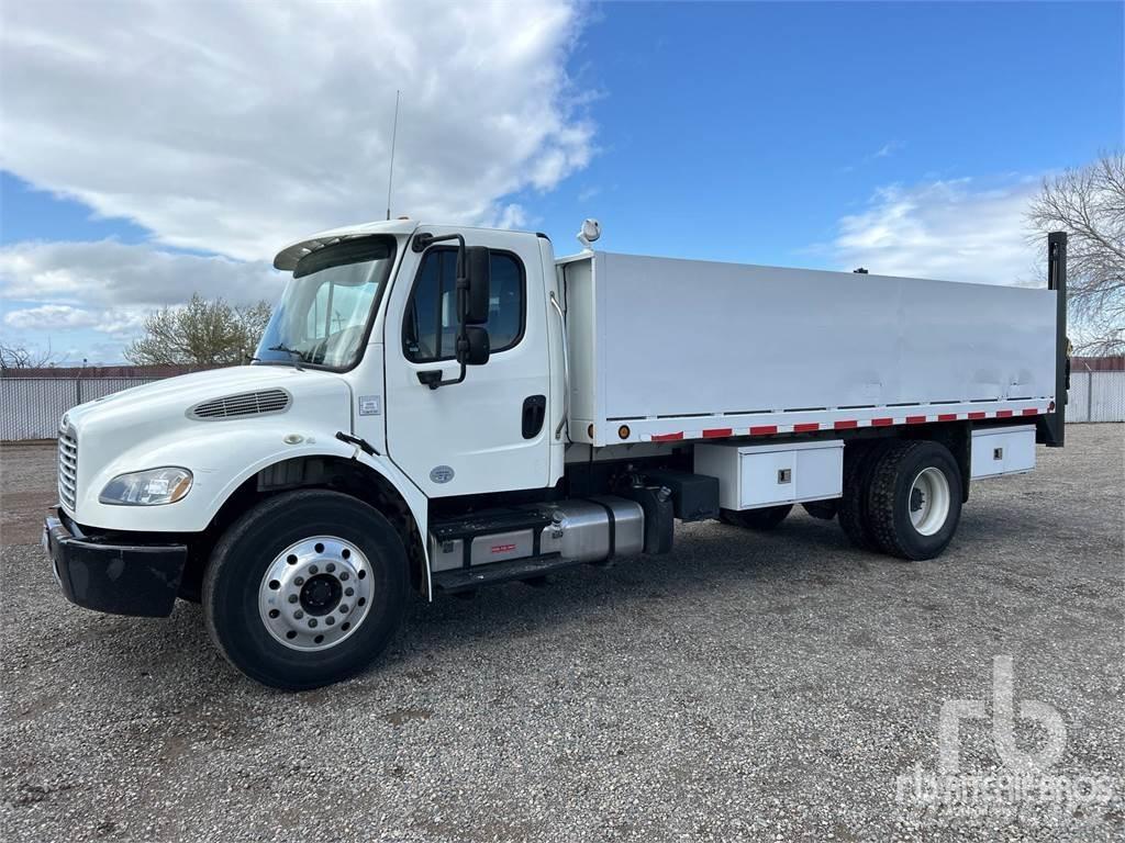 Freightliner M2 Tovornjaki s kesonom/platojem