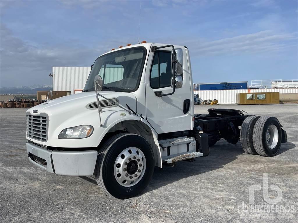 Freightliner M2 Vlačilci