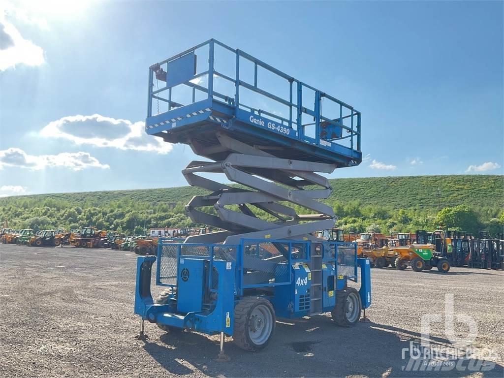 Genie GS4390 Škarjaste dvižne ploščadi