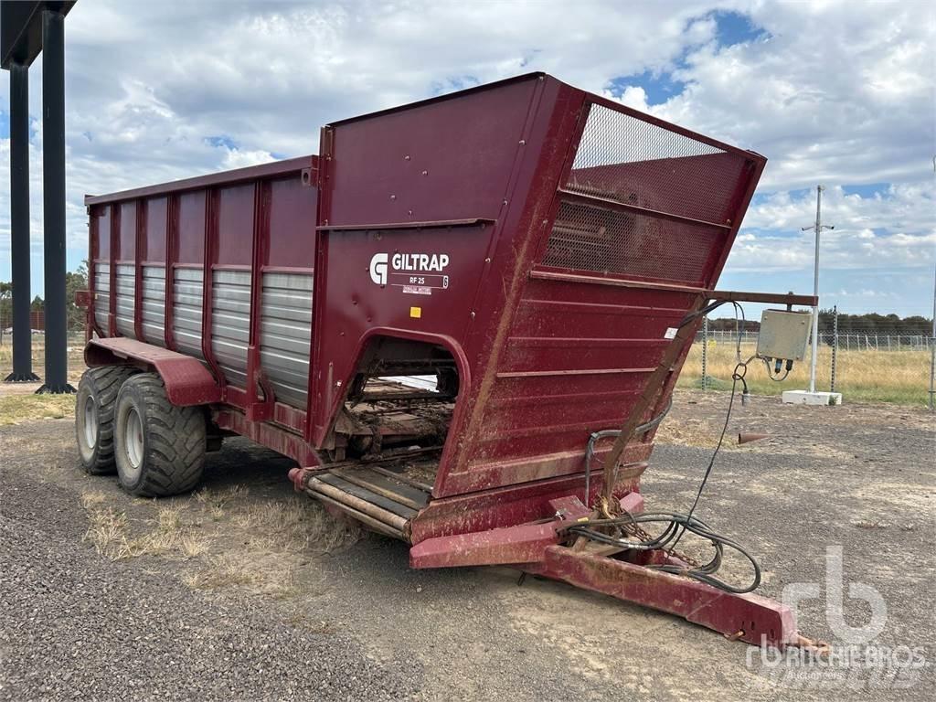 Giltrap RF25 Prikolica za bale