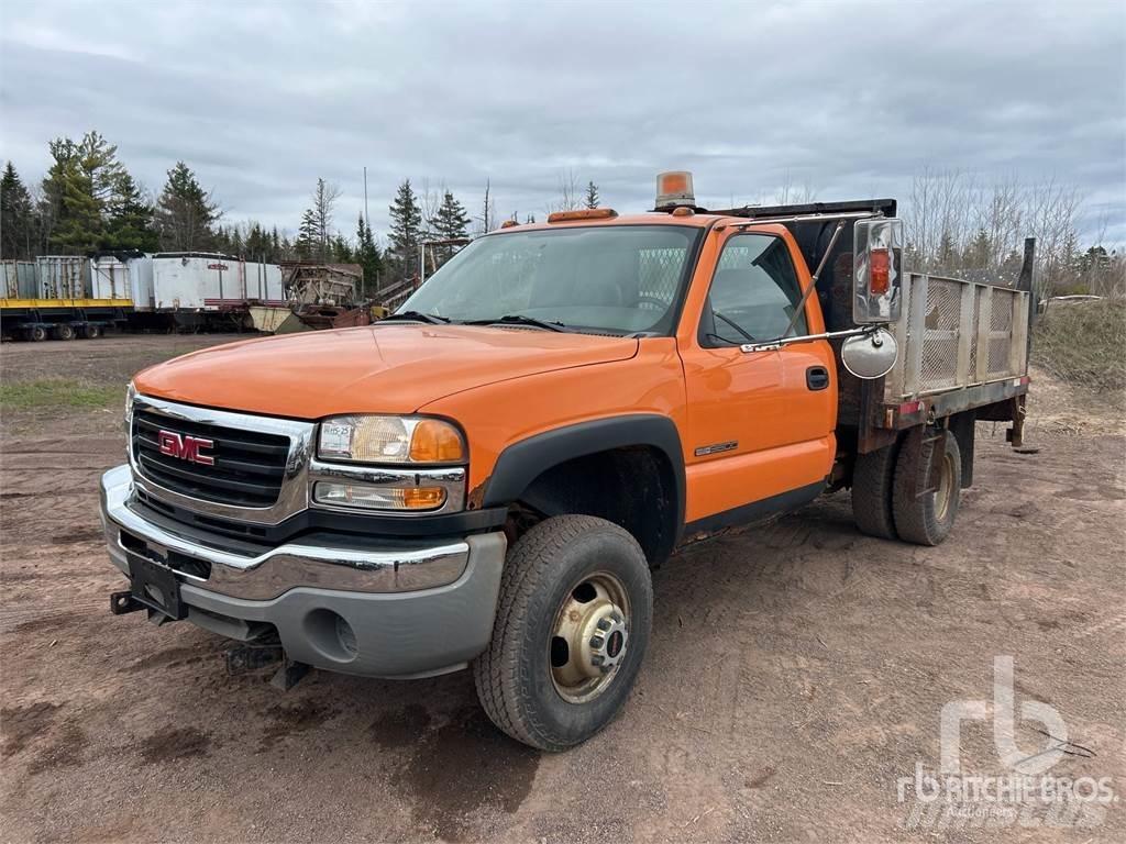 GMC 3500 Tovornjaki s kesonom/platojem