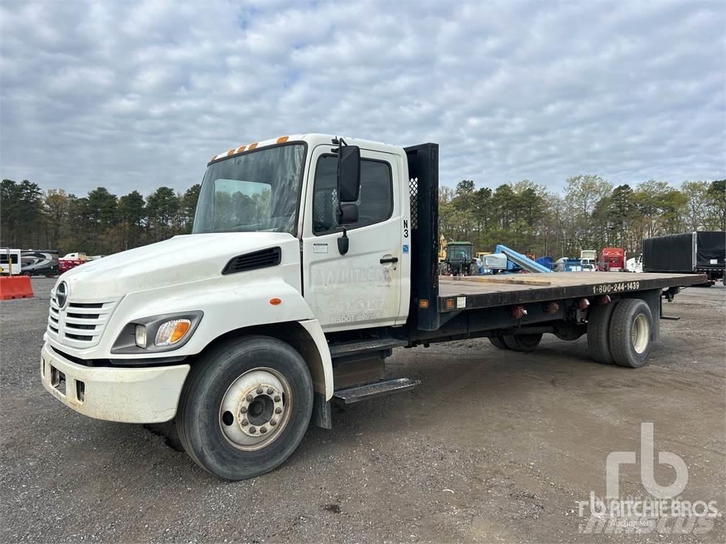 Hino 268 Tovornjaki s kesonom/platojem