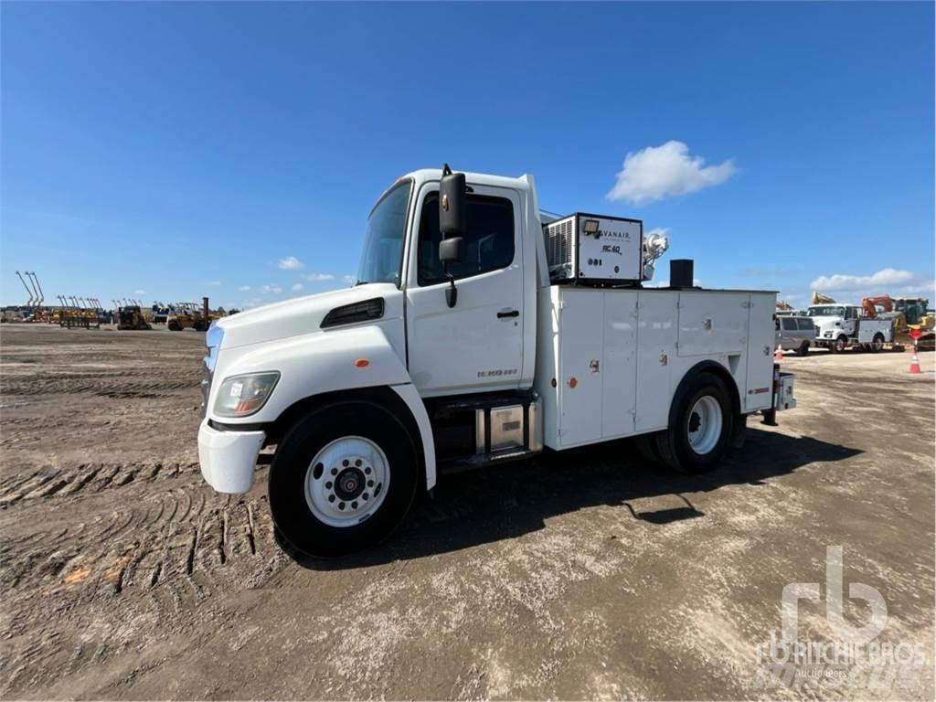 Hino 338 Komunalna vozila