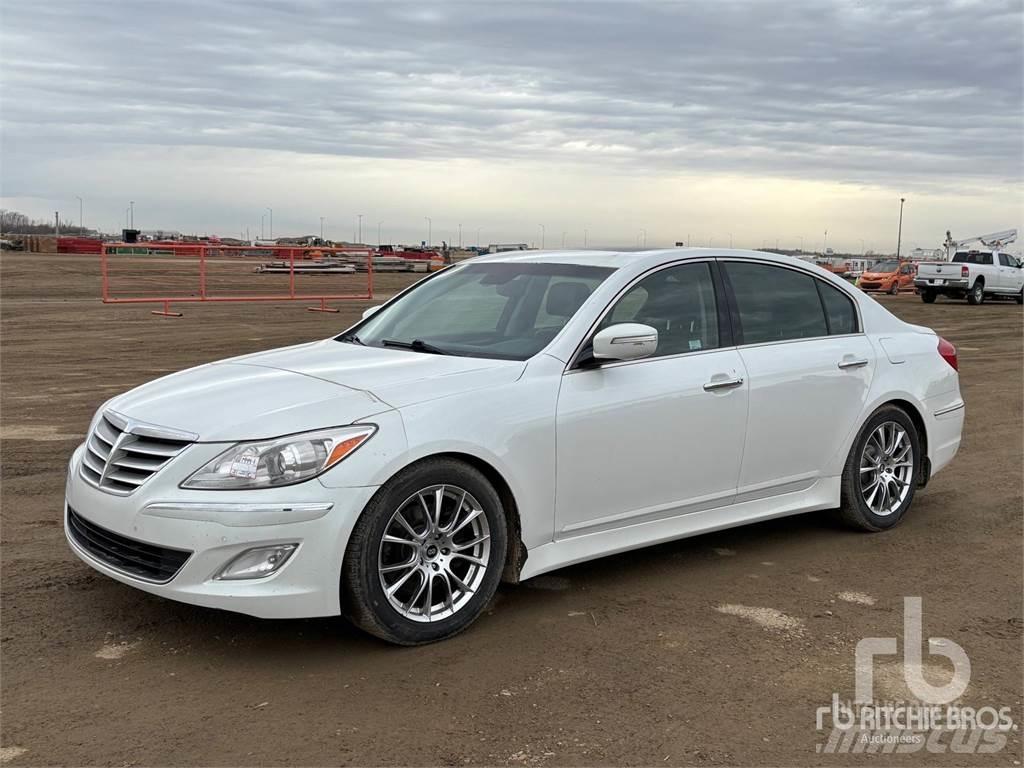 Hyundai GENESIS Avtomobili