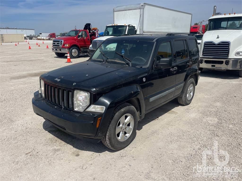 Jeep LIBERTY Prekucniki