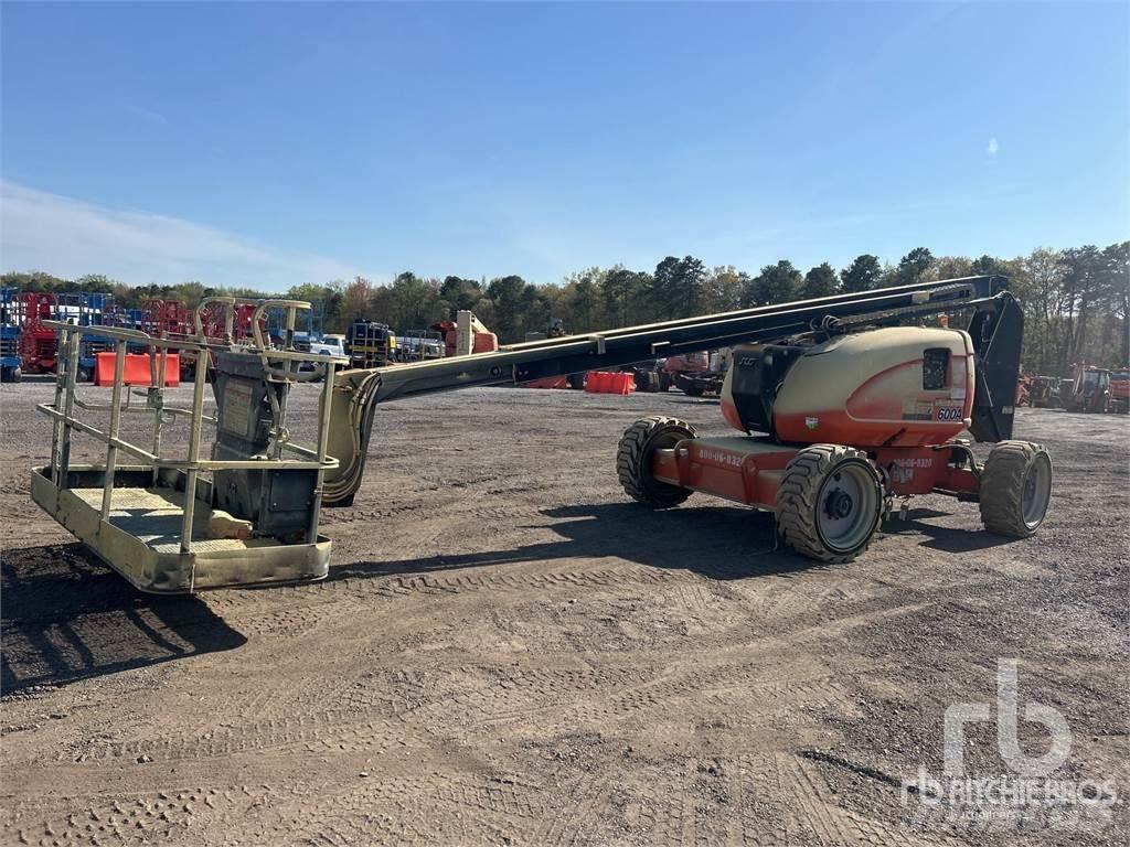 JLG 600A Zglobne dvižne ploščadi