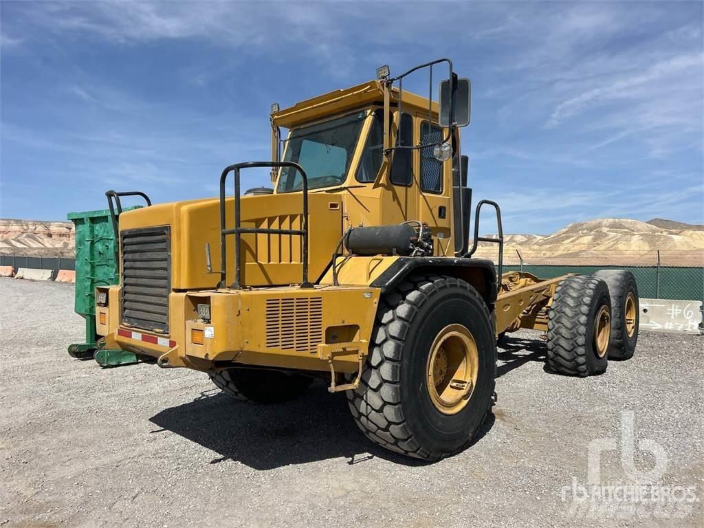 John Deere 300C Tovornjaki-šasije