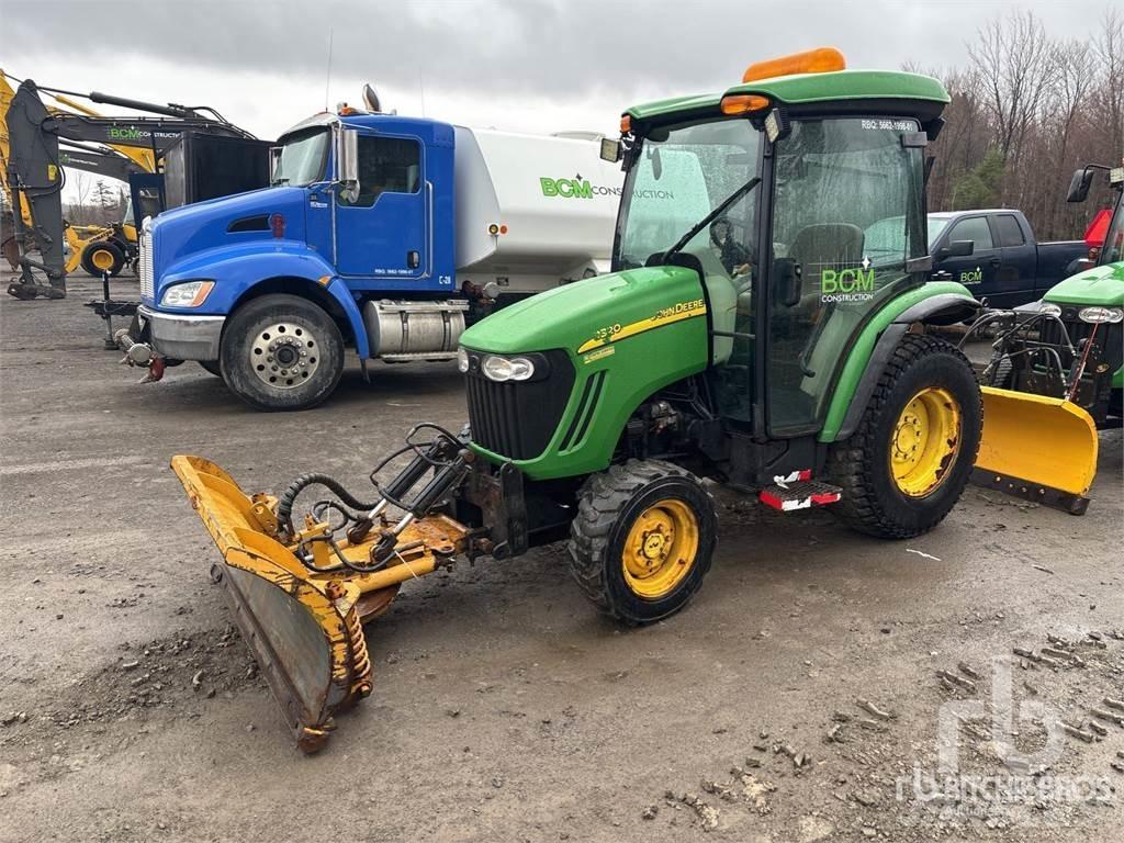 John Deere 3320 Manjši traktorji