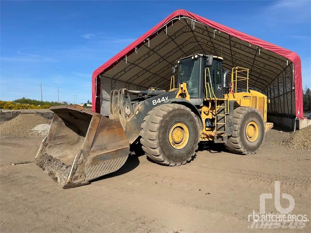John Deere 844K Kolesni nakladalci