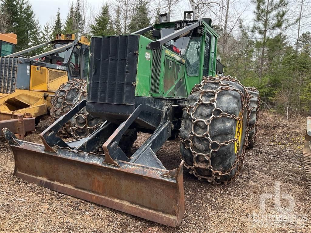 John Deere 848H Skiderji