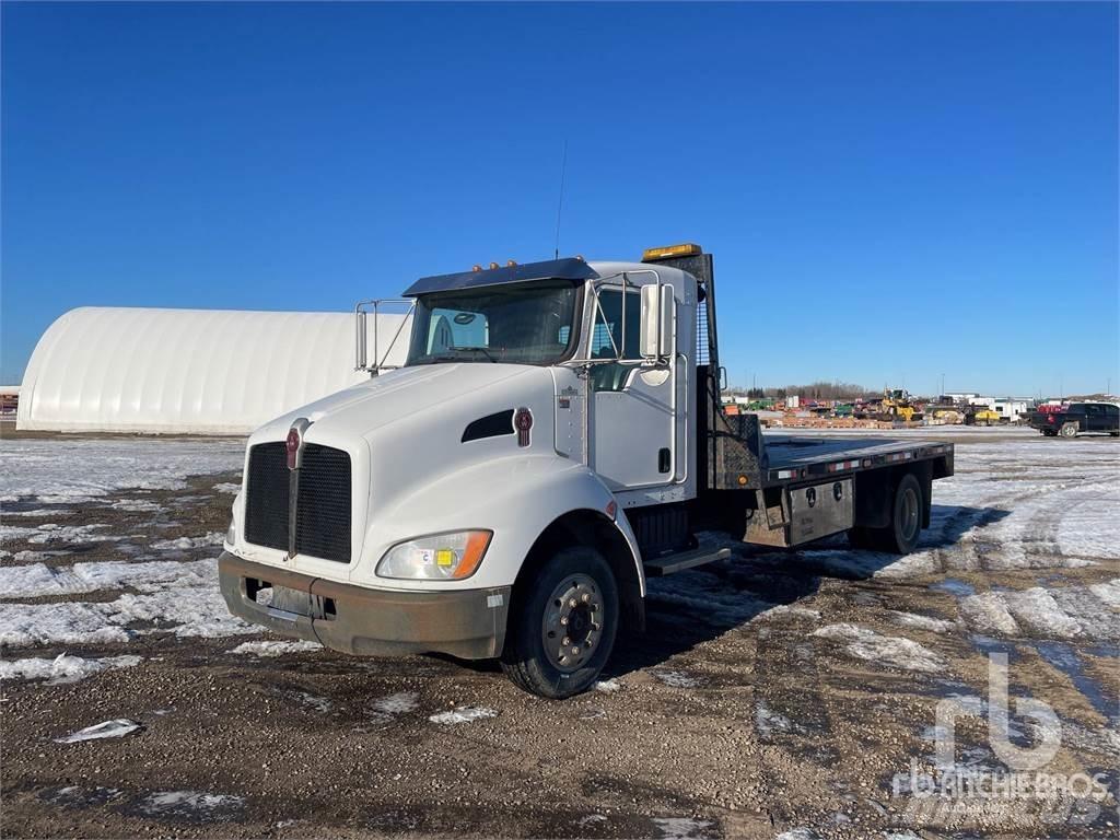 Kenworth T300 Tovornjaki s kesonom/platojem
