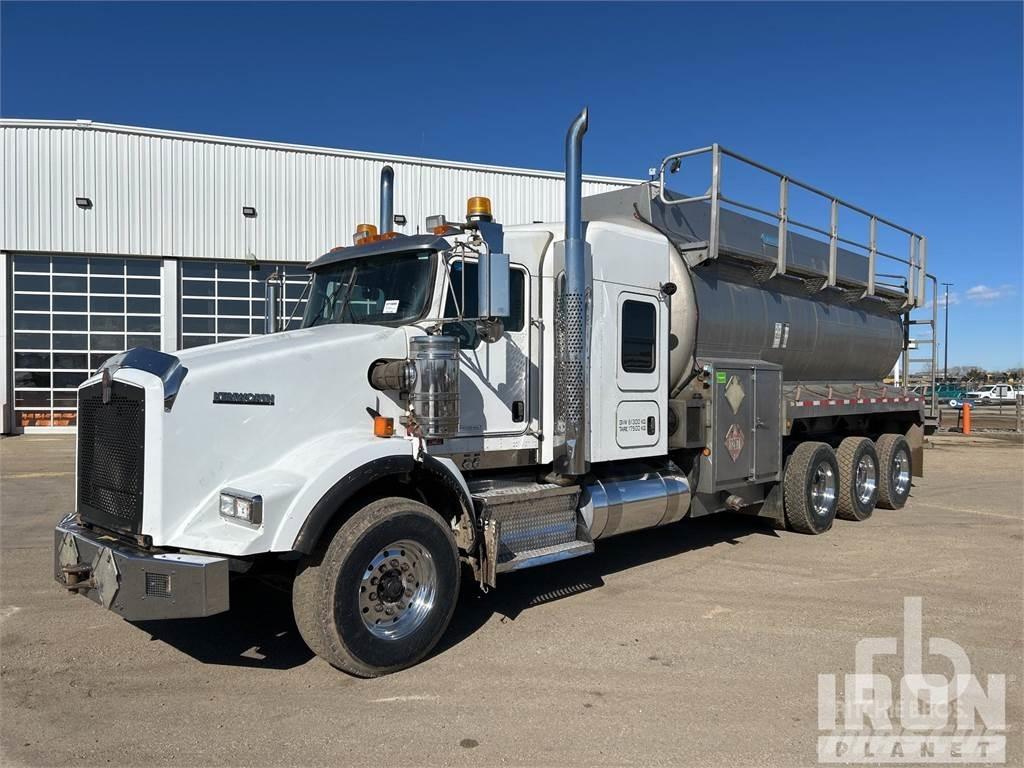 Kenworth T800 Tovornjaki cisterne