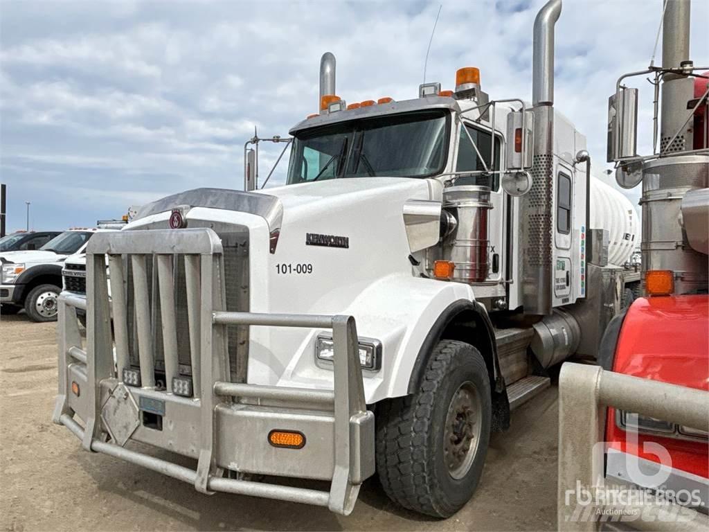 Kenworth T800 Tovornjaki cisterne