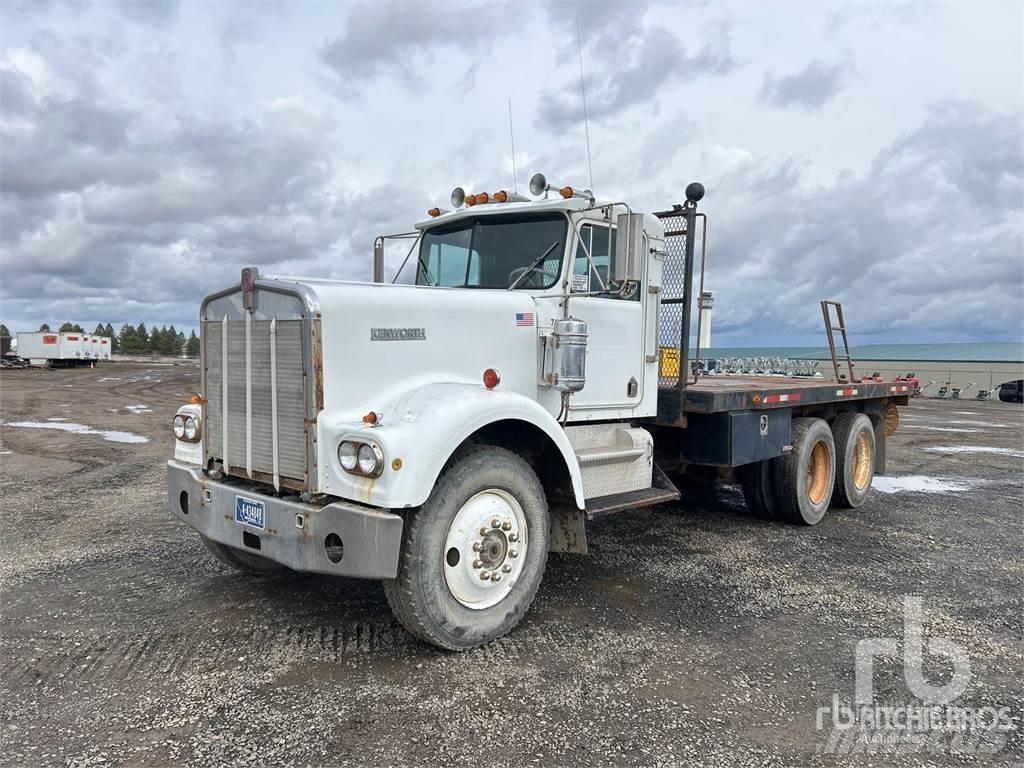 Kenworth W900 Tovornjaki s kesonom/platojem