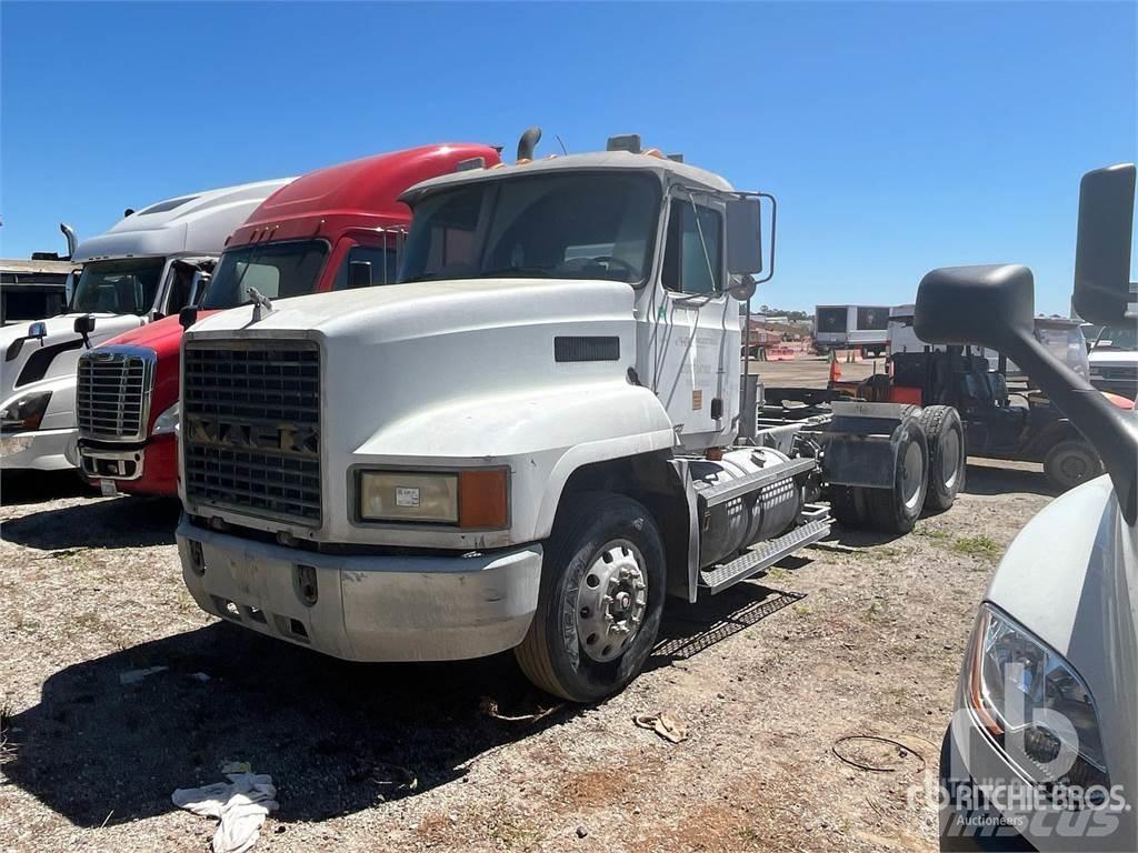 Mack CH613 Vlačilci