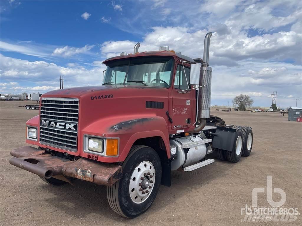 Mack CH613 Vlačilci