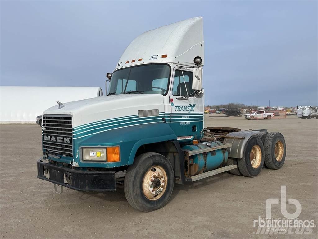 Mack CH613 Vlačilci